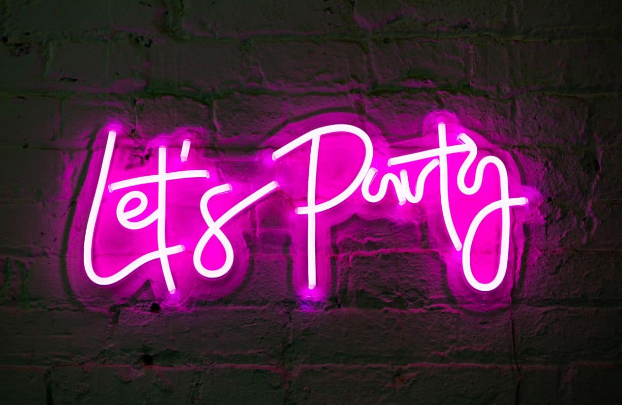 Guide to Hosting a Neon Theme Party