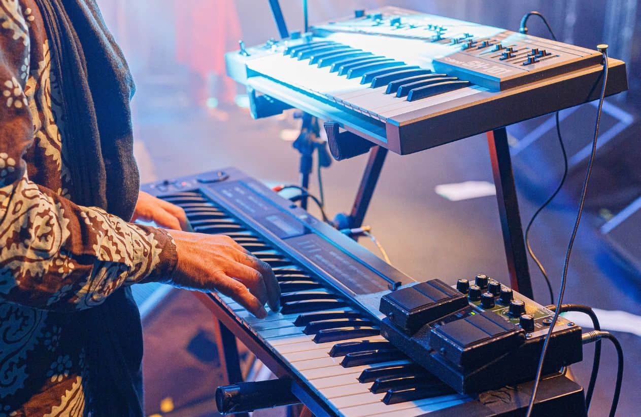 How to Get Booked for House Concerts: Your Ultimate Guide to Intimate