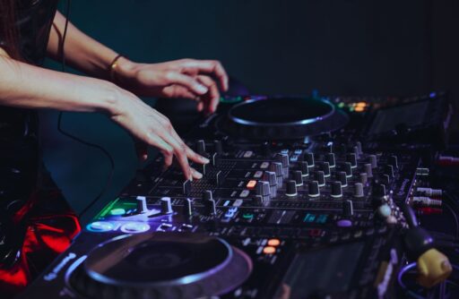 Booking Top Edmonton DJs guide