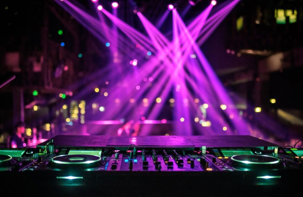 Benefits of Hiring a DJ Over Other Entertainment Options