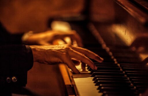 How to Book a Pianist for Weddings, Corporate Events, or Private Parties