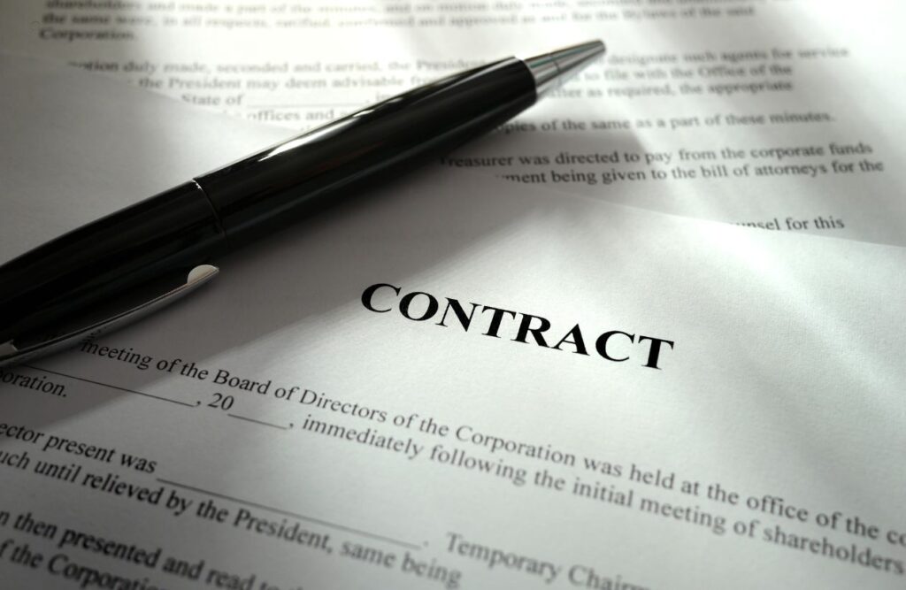 What to Look for When Hiring a Magician; contract