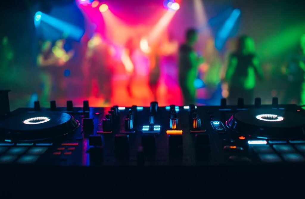 Ultimate Guide to Celebrating a Memorable 60th Birthday: Top Ideas and Themes 6 Activities and Entertainment for 60th birthday