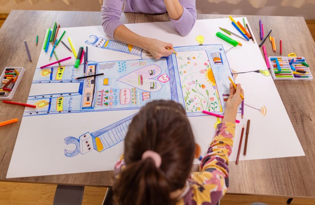 10 Creative Family Reunion Ideas to Make Your Gathering Memorable 9 Collaborative Family Art Project