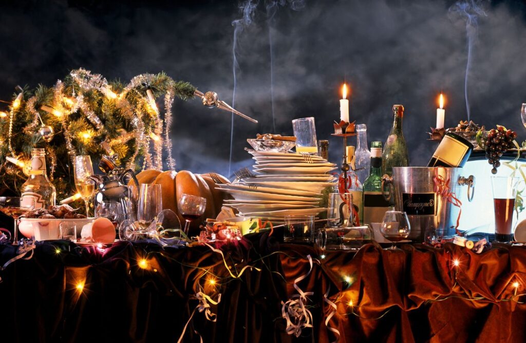 7 Essential Tips for Planning a Memorable Office Christmas Party 10 Maximizing the Post-Event Glow