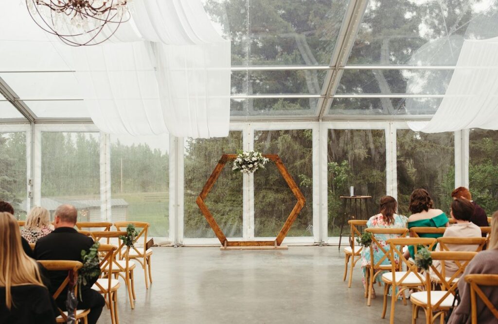 10 Best Wedding Venues in Edmonton: A Guide for Event Planners & Performers 7 Pine and Pond wedding venue edmonton