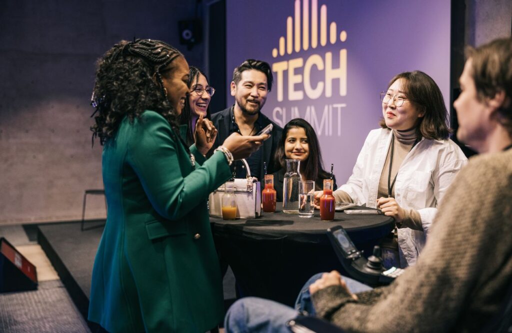 How Much Does It Cost to Hire a Comedian for Private Events? 5 Event Type and Audience