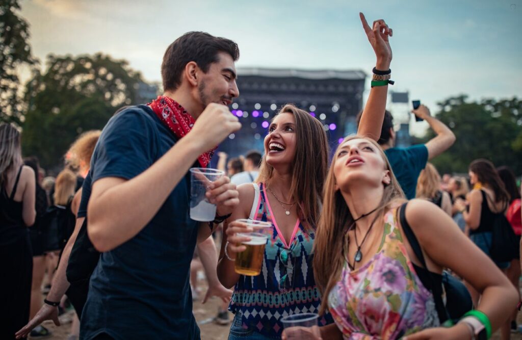 Matching Musicians to Your Event's Vibe by hiring local musicians in montreal for events