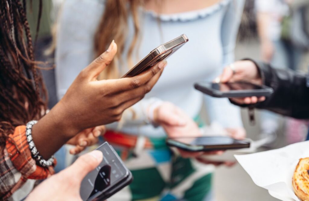 Wedding Band In Toronto: How to Find and Book the Best Live Music for Your Wedding 5 Social Media (Instagram, Facebook, etc.) to find wedding band