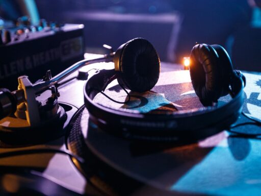 Top DJs for parties In Edmonton That You Can Hire For Your Event