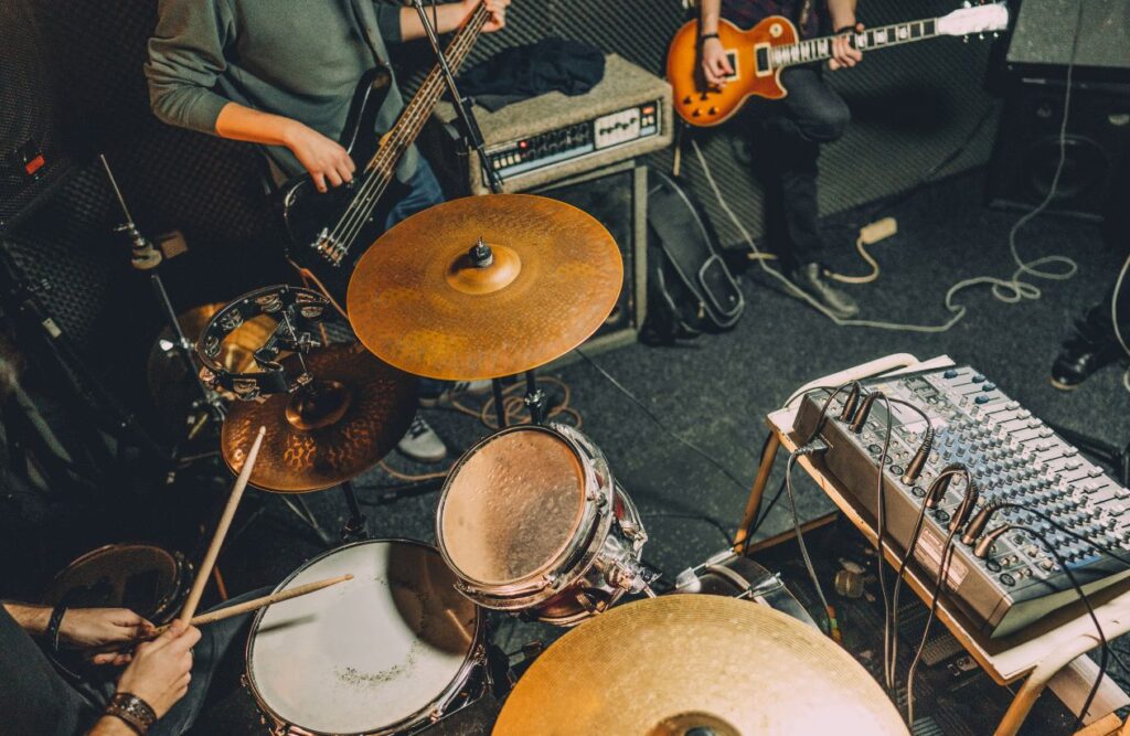 Live Bands for Hire in Winnipeg: A Guide to Finding the Perfect Sound for Your Event 3 why choose a Live Bands for Hire in Winnipeg
