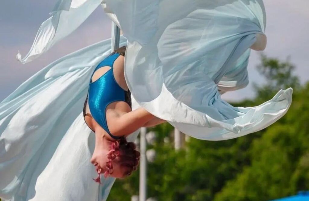 Best Circus Performers For Hire In Edmonton 12 Cirquetastic circus in edmonton