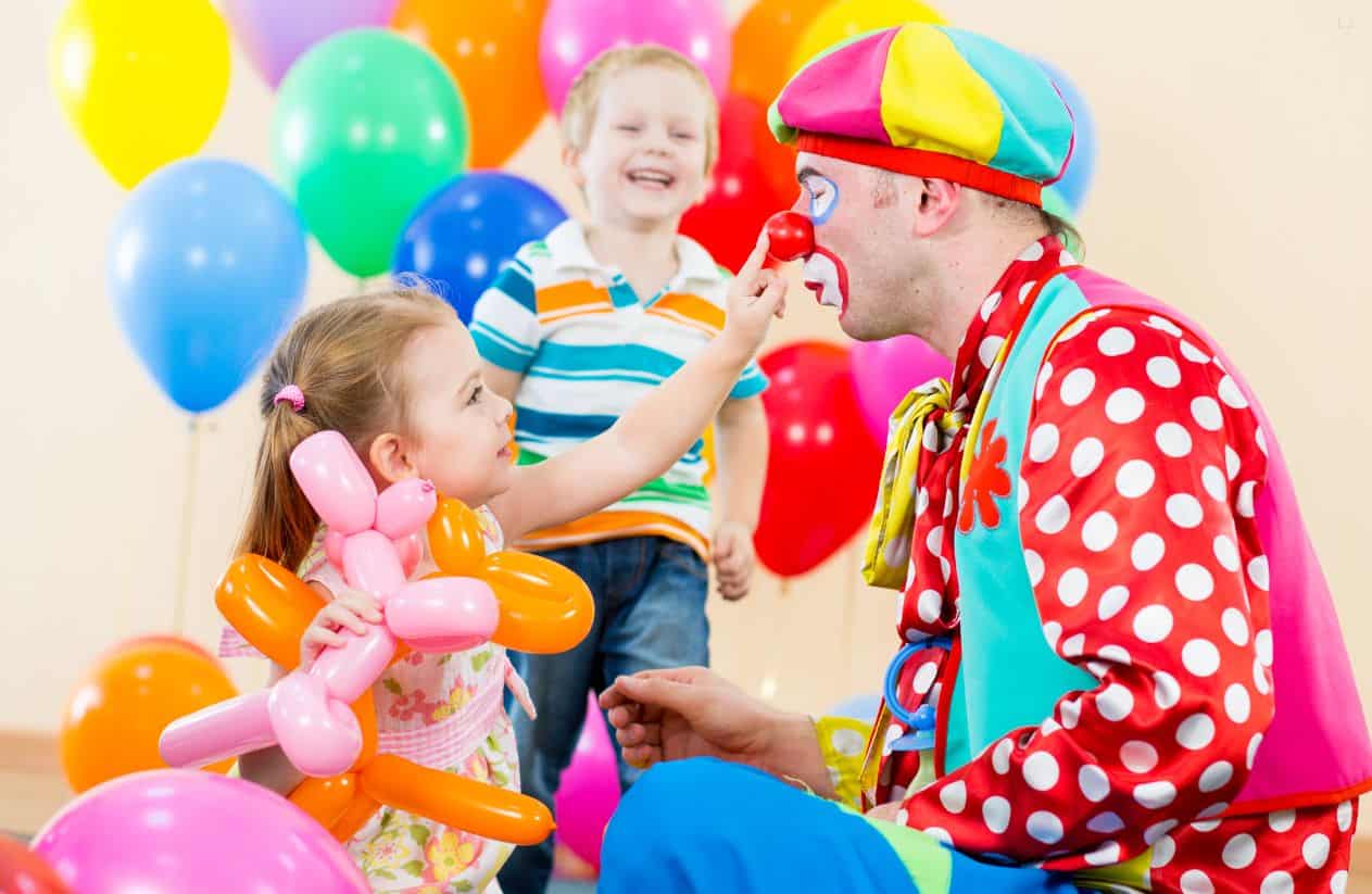 Magician or Balloon Twister Which is Better for Your Child's Party
