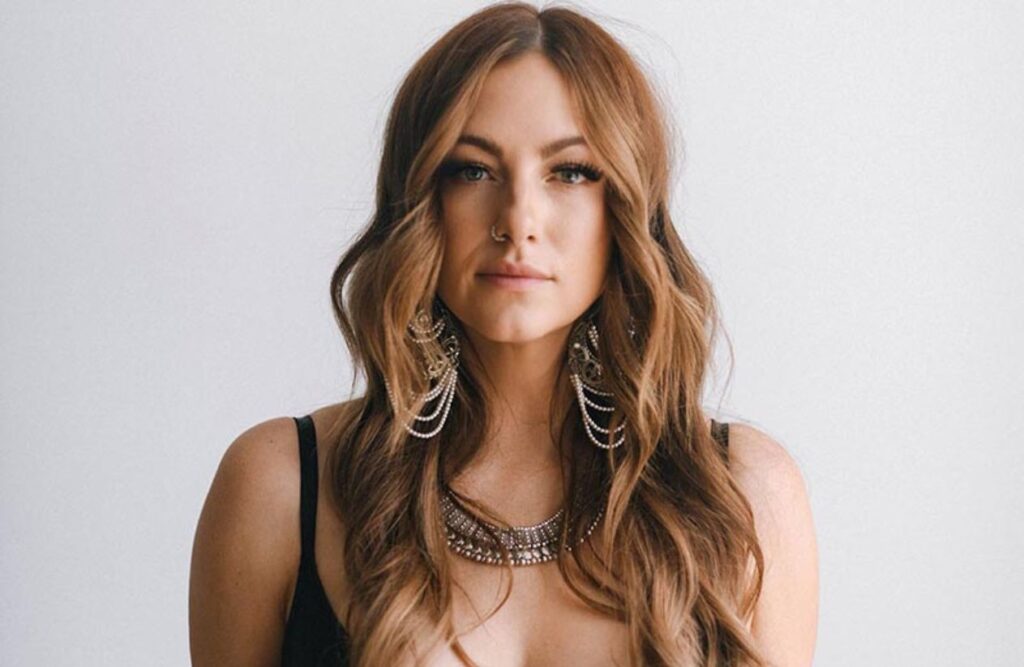 Mandy McMillan singer in edmonton for hire