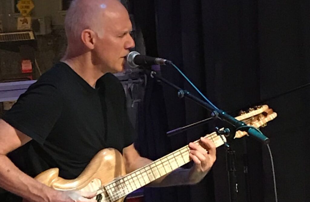 Mark Sepic wedding singer for hire in toronto