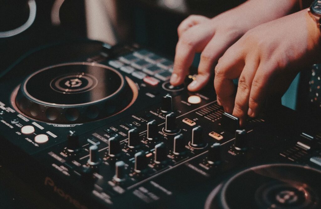 Best Party Entertainers in Halifax: Your Ultimate Guide to Unforgettable Celebrations 4 Musicians & DJs as entertainer in halifax