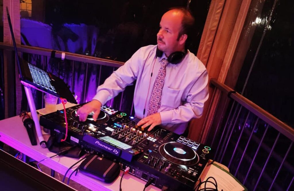 The 10 Best Wedding DJ For Hire in Montreal 13 DJ Seretteo Entertainment in montreal