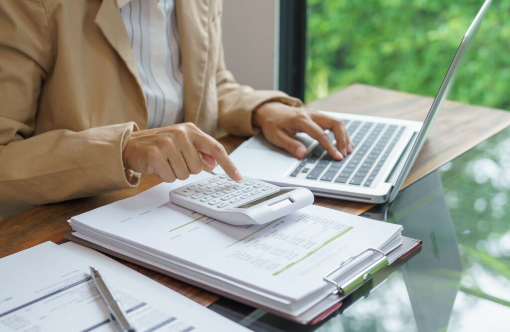 The Essential Booking Checklist – Canadian Cost & Contract Facts