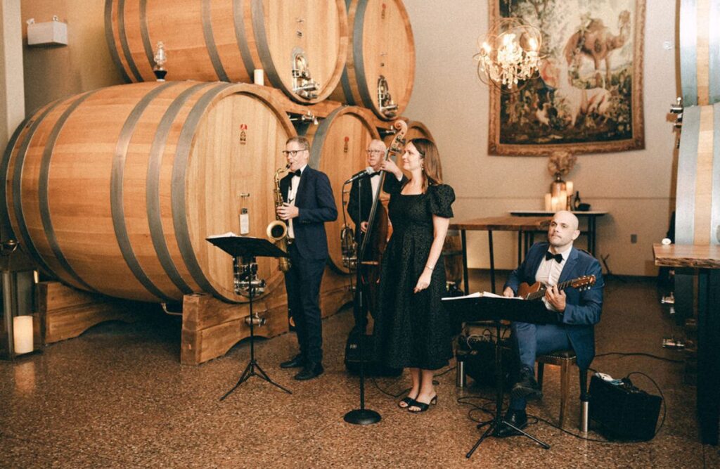 The 10 Best Jazz Bands for Hire in Toronto In Any Events 8 Tiffany Jazz Trio band in toronto for hire