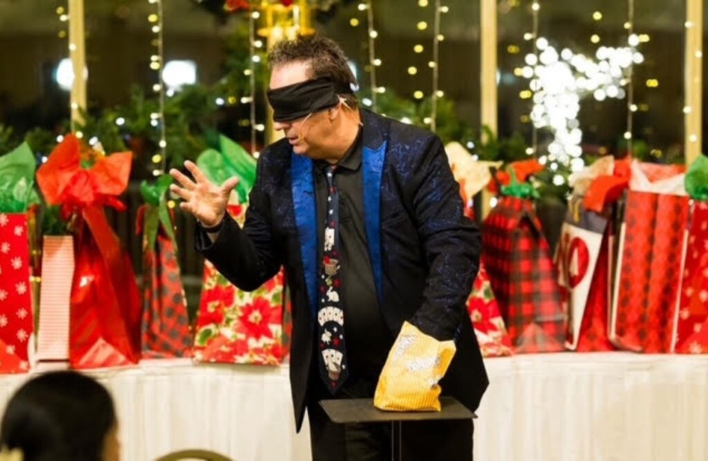 Comedy Magician Chris Yuill can be hire in kelowna event