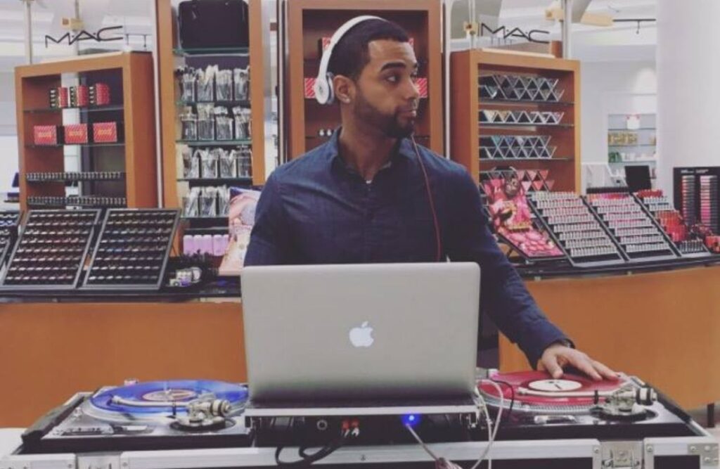 DJ KrazeJay Dj for hire in burnaby