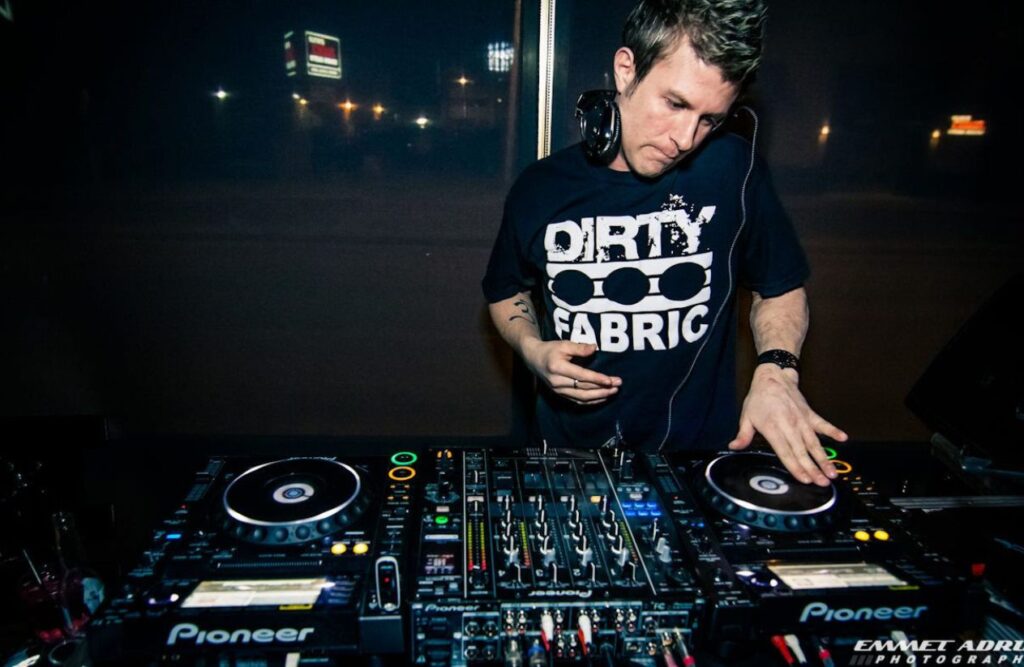 DJ Tyco Entertainment wedding DJ that you can hire in winnipeg