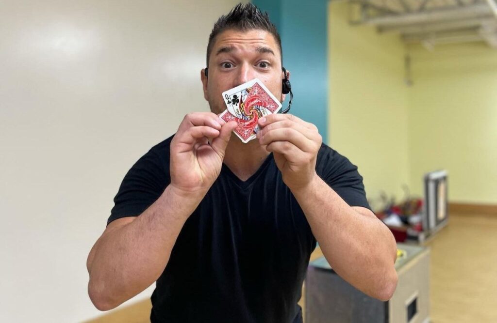 The Magic of Roberto magicians for hire in toronto canada