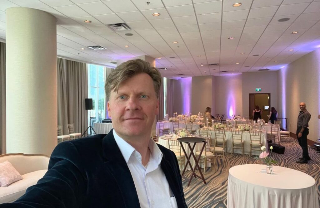 Yeeri one of the best magicians for hire in vancouver