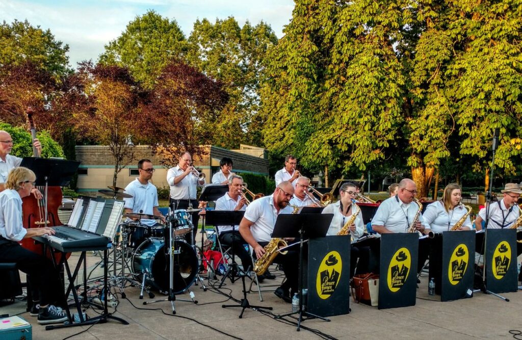 Bruce James Orchestra a jazz band that you can hire in surrey