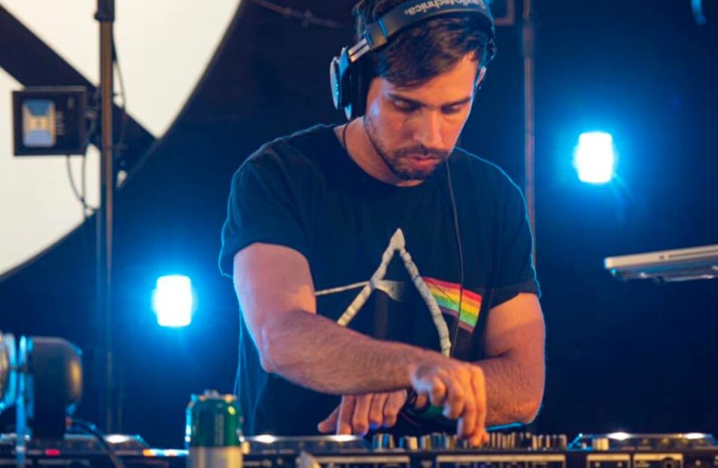 Mike Redblue wedding dj you can book for fredericton events