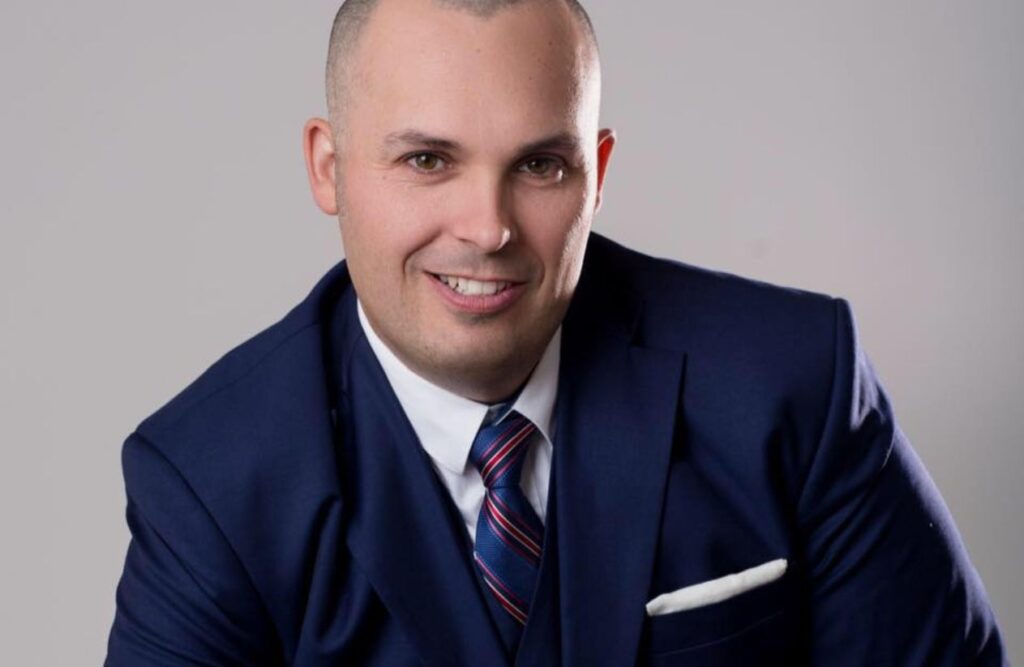 Richy Roy magician for hire in regina