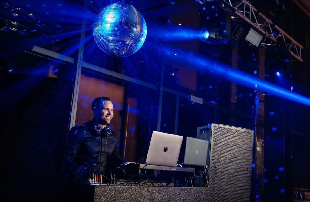 Andrew Kinakin wedding Dj that you can booked in Saskatoon