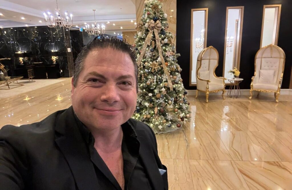 Bill Peterson magician you can hire in moncton