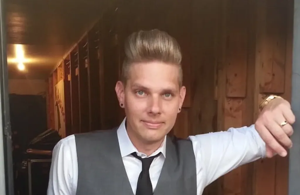 Chris Funk Magic one of the Magicians for hire in Canada